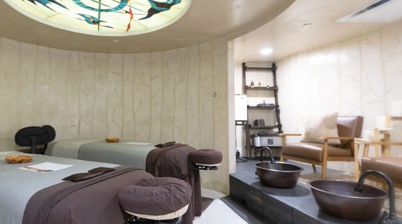 White Orchid Spa, spa room