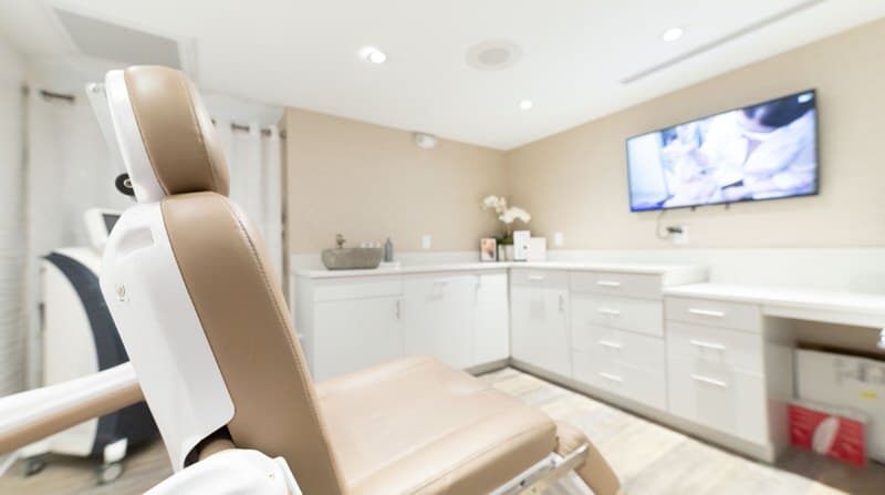 White Orchid Spa treatment room for injectables
