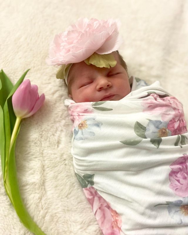 Welcome to the world Riley Harper💕

Congratulations to the Mazzarella Family on their precious little bundle of joy! Mommy and baby are healthy, and safely heading home soon! 

We are already in love, and can’t wait to meet you sweet girl! 🌸