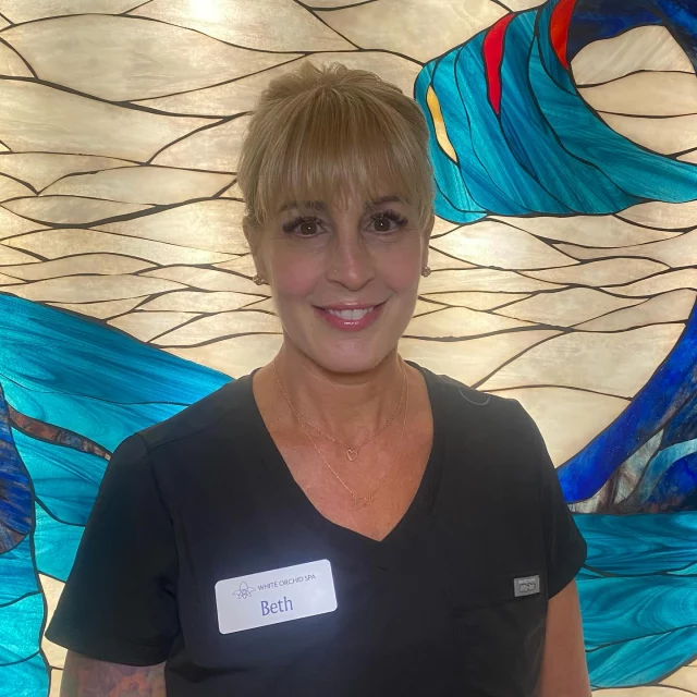 Happy Birthday Beth! 🎉
Another day, another celebration and we love celebrating you! We are so grateful to have such a caring and talented massage therapist a part of our team! We hope you enjoy your day!